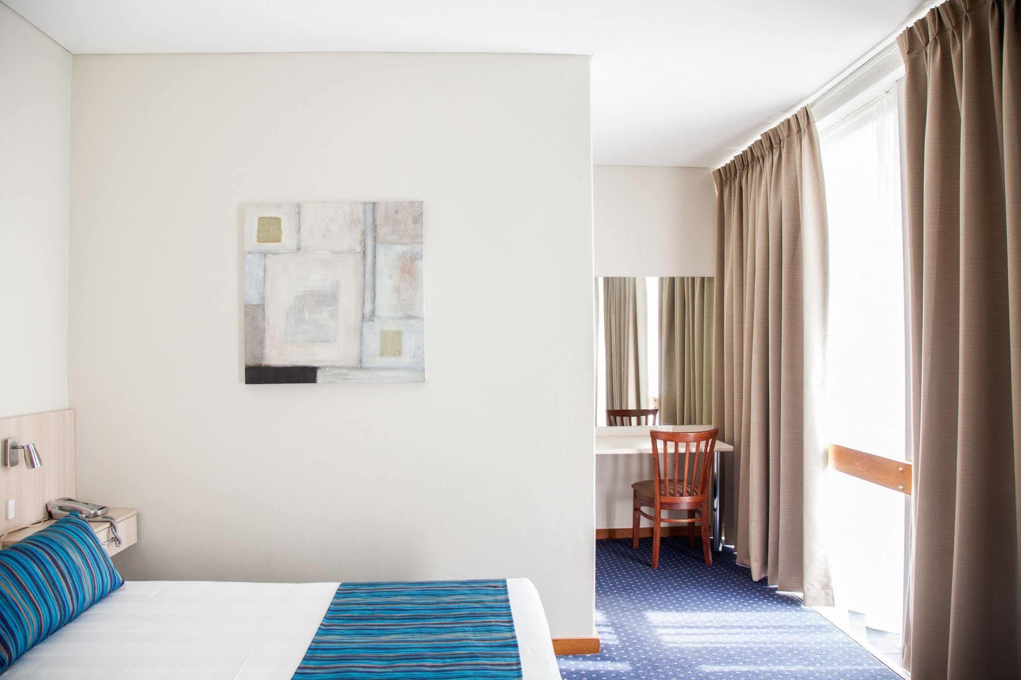 Tudor Inn Newcastle Zewnętrze zdjęcie