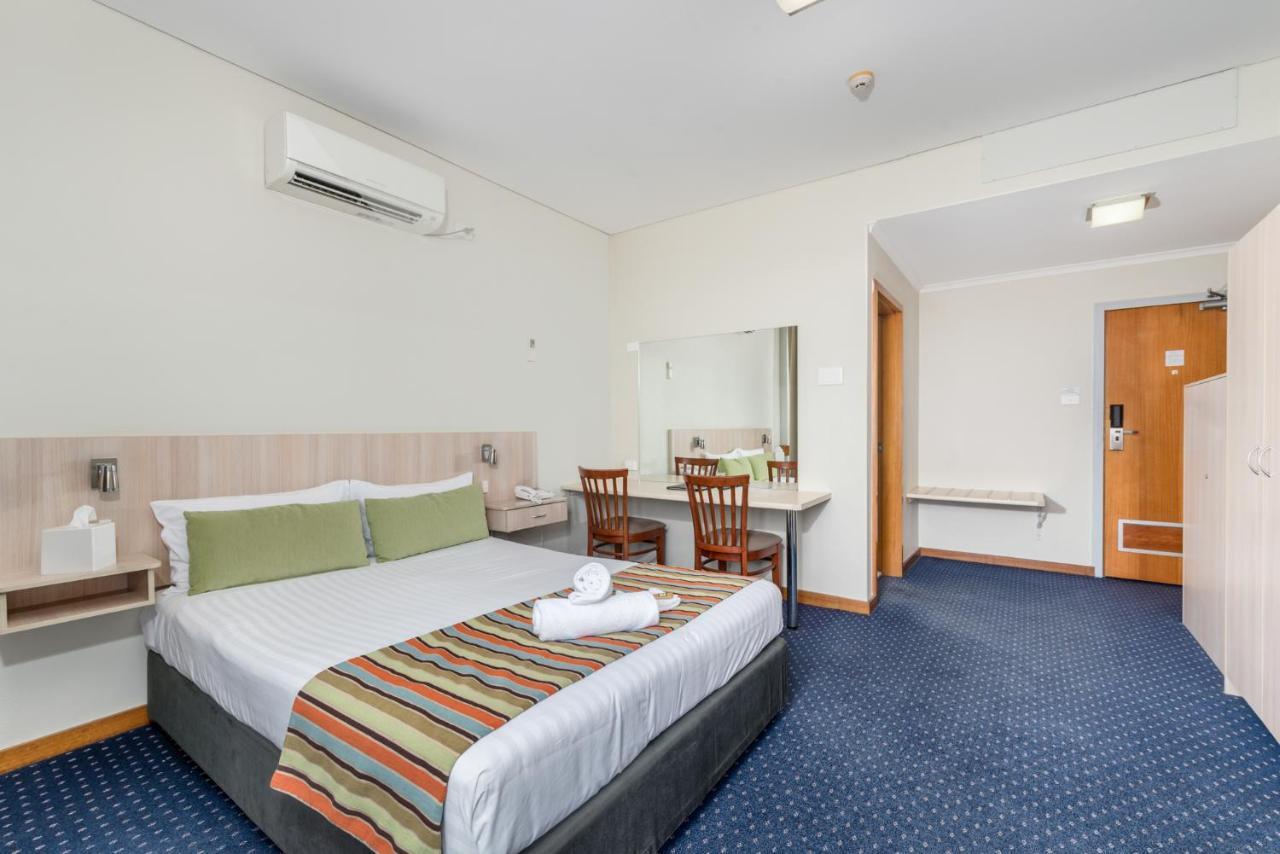 Tudor Inn Newcastle Zewnętrze zdjęcie